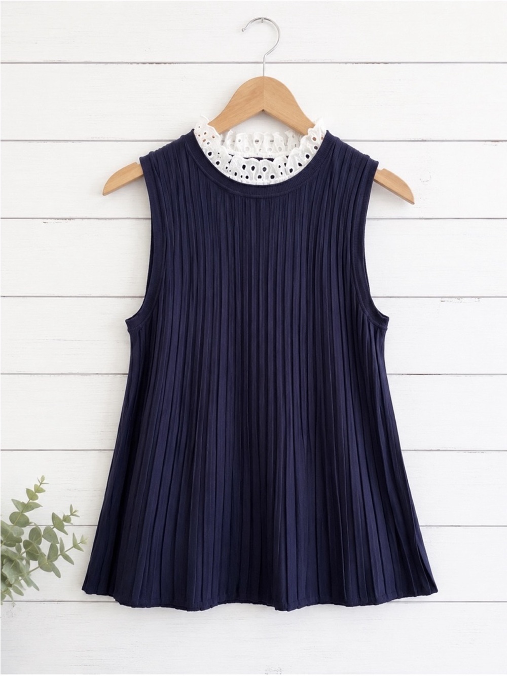 Ann Taylor Navy Pleated Sleeveless Tank with White Eyelet Mock Collar